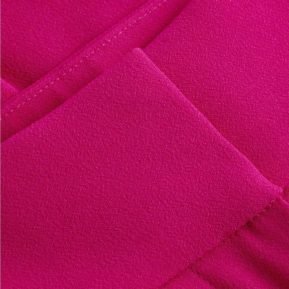 Stylist Super High Waisted Pleated Tailored Shorts - Picture 5 of 7